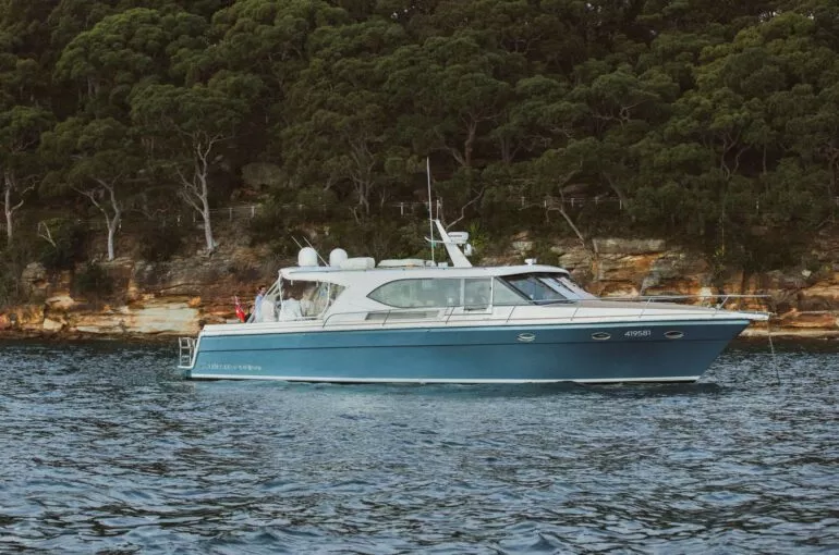 Lifestyle Charters FELIX side profile 1