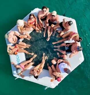 Splashpad Aquaclub Water Toy Boat Charter