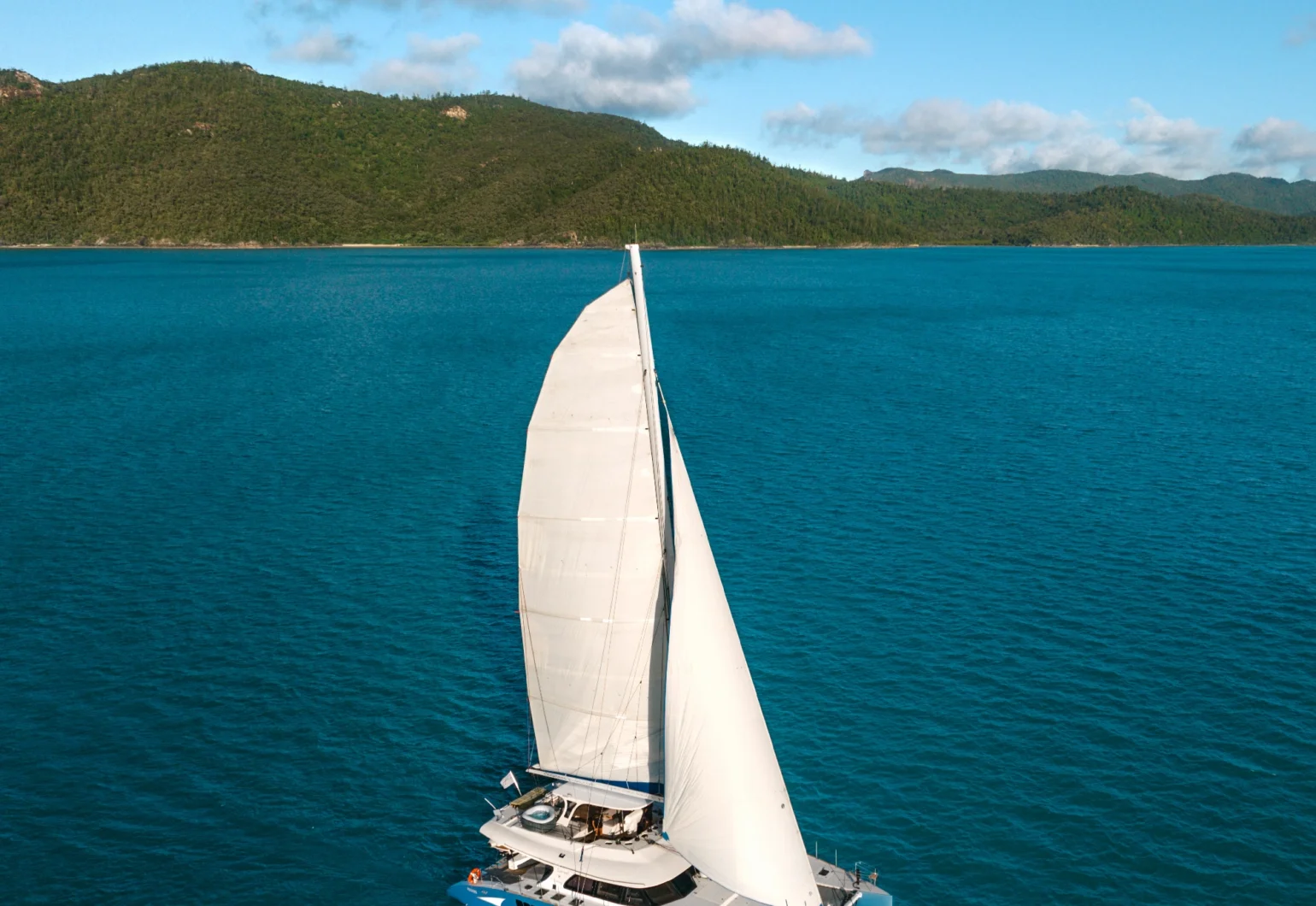 feng sydney boat catamaran hire2