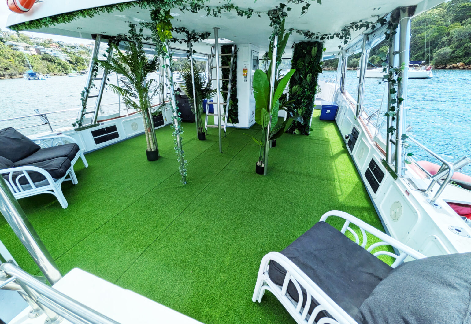 Curious George Boat Hire Sydney