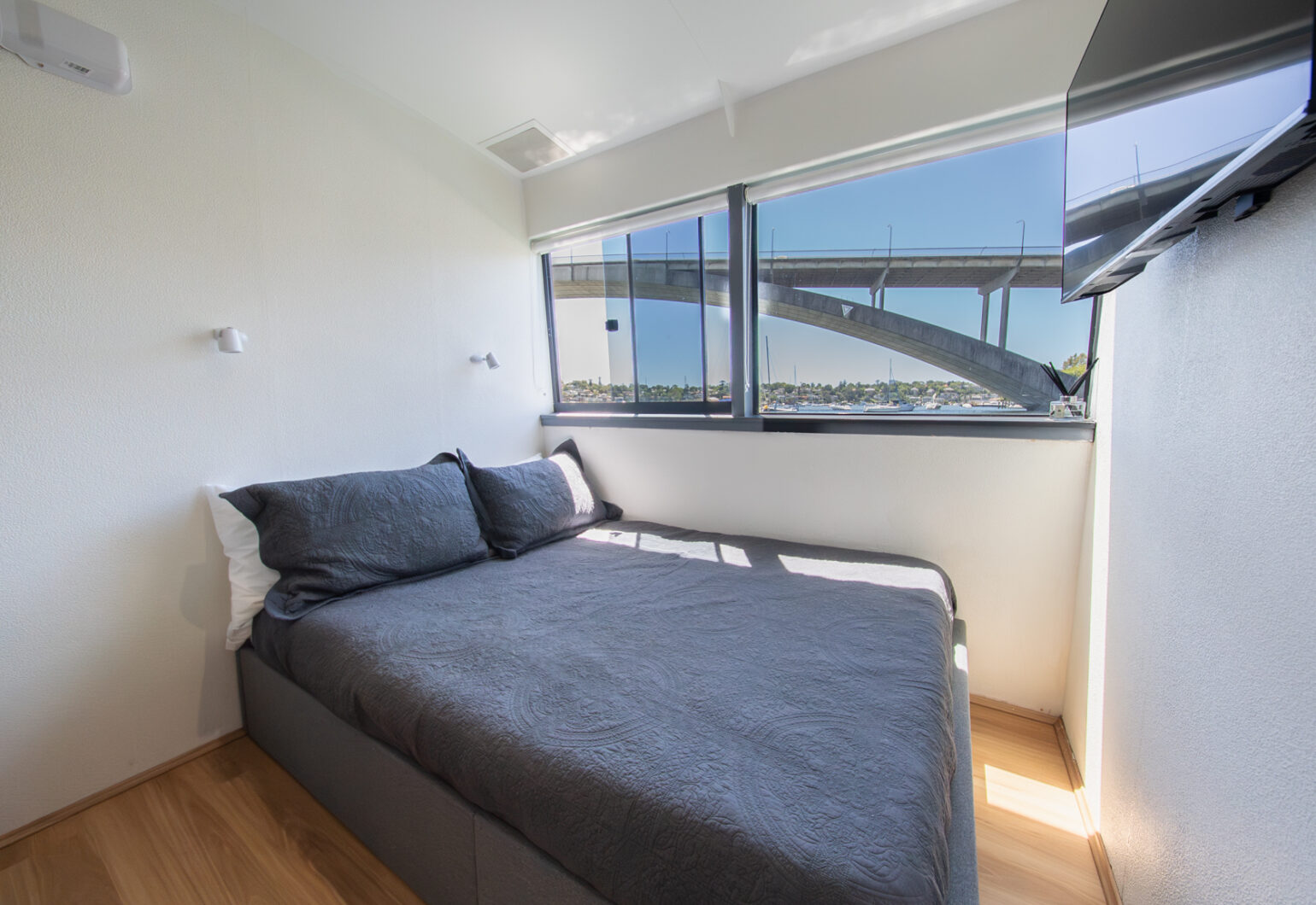 Deckhouse Boat Hire Sydney